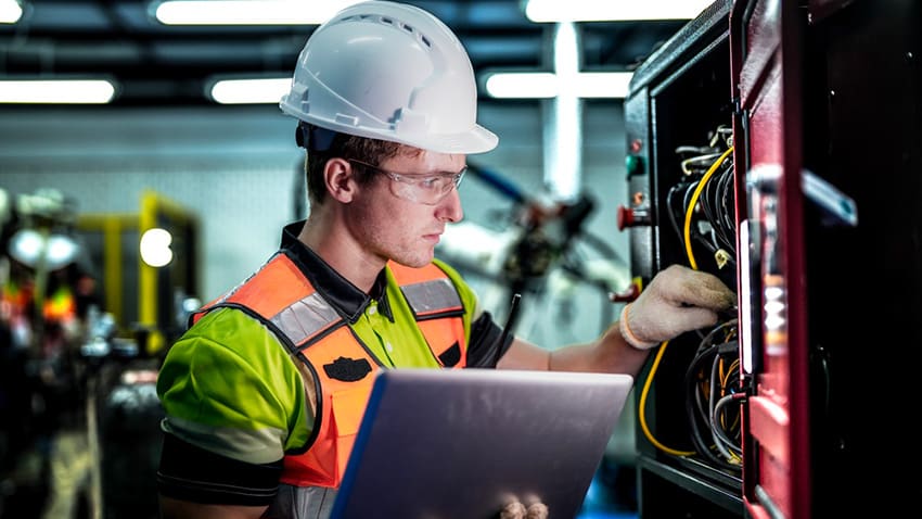 UK Job Losses 2026: 160,000 Roles at Risk as Energy Prices Bite