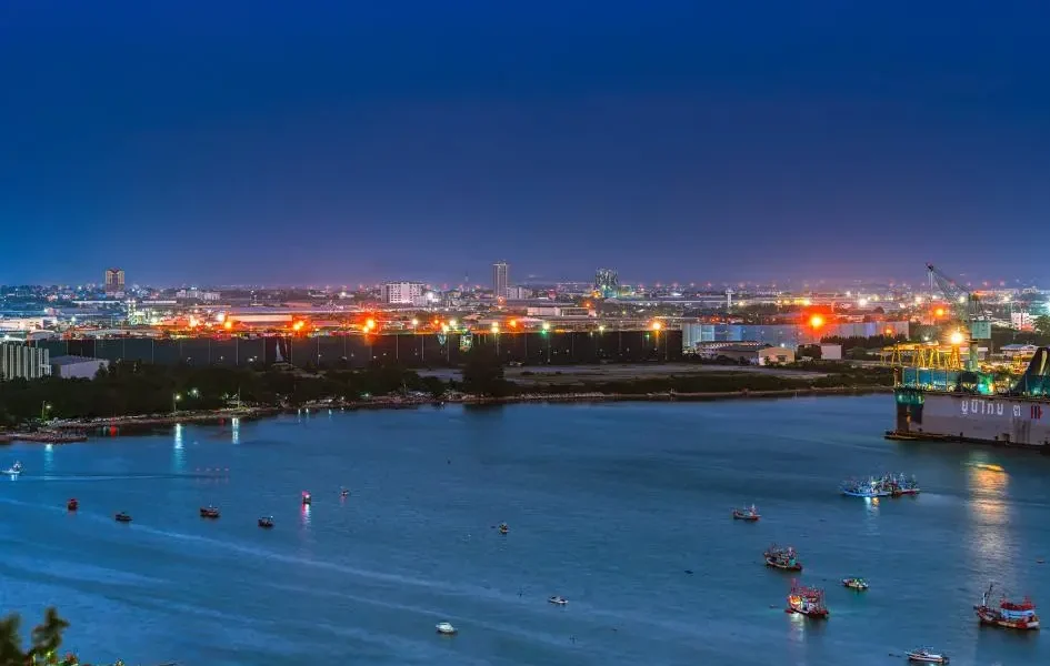 How businesses should adjust their supply chains in an uncertain world