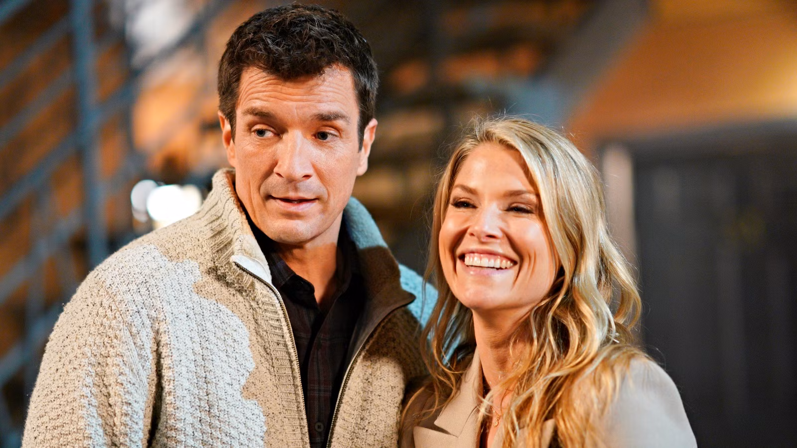 Nathan Fillion and Ali Larter in The Rookie