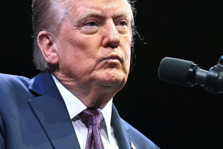 Trump's team denies he wrote or signed the letter from 2003