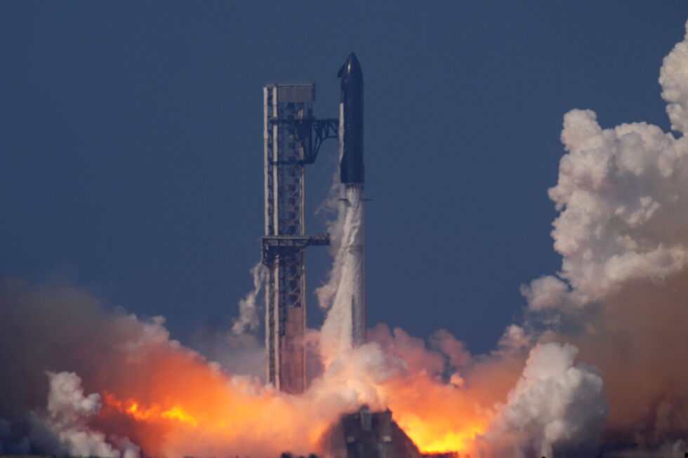 SpaceX launches biggest Starship yet on a test flight