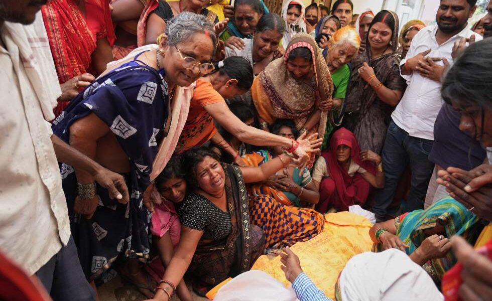 Storms kill at least 96 in India's Uttar Pradesh state