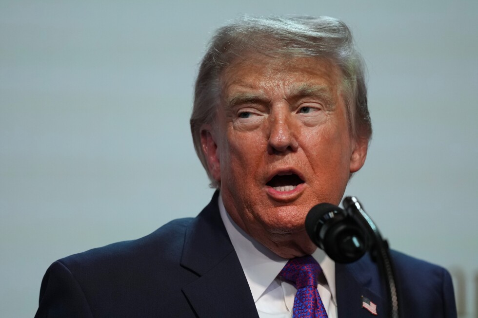 US government agrees to drop tax claims against Trump