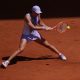 Jodar dominates in French Open debut and 4-time champ Swiatek also wins easily