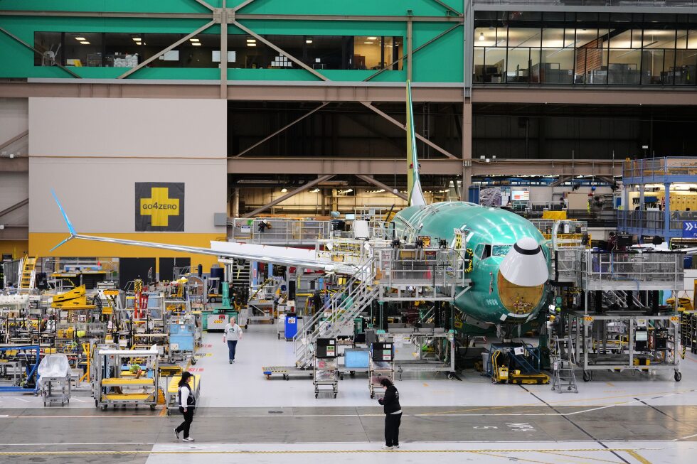 Trump says China will buy 200 planes from Boeing, with a possibility of expanding the order