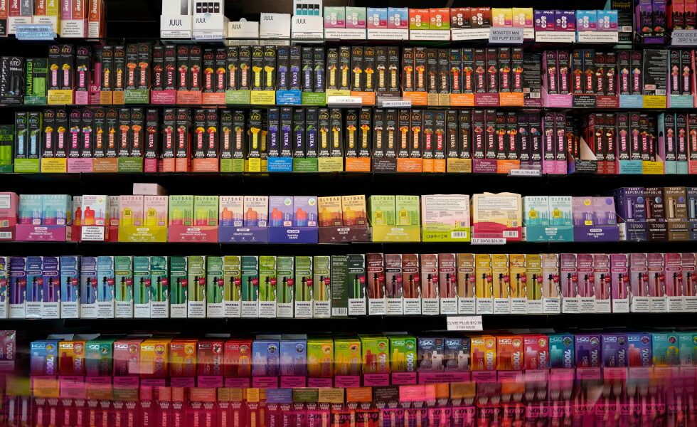 FDA's new vaping policy blindsided regulators, staffers say