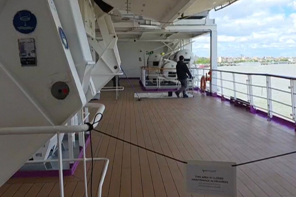 British cruise ship with 1,700 on board hit by illness, no hantavirus link