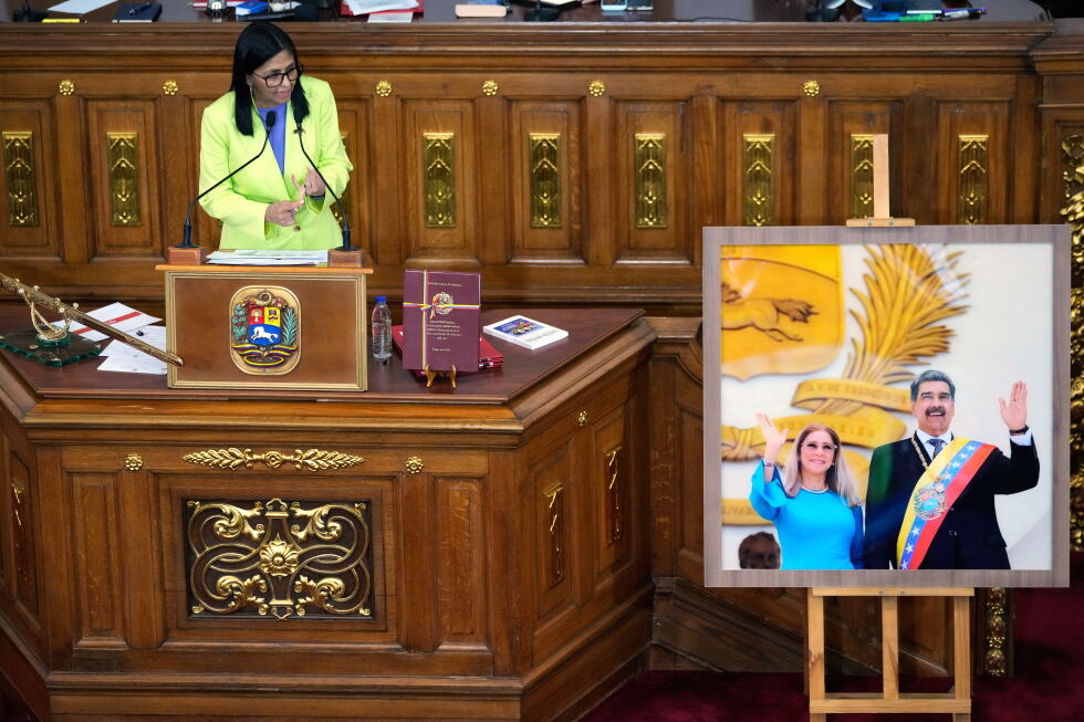 Venezuela opposition candidate calls for presidential elections