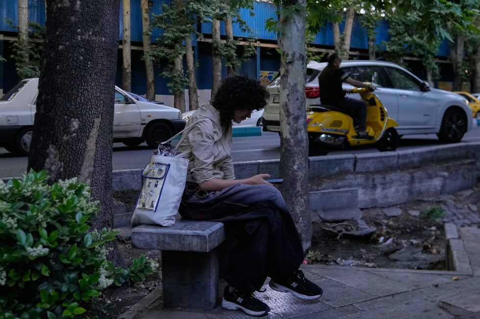 Iranians gradually regain internet access after monthslong shutdown