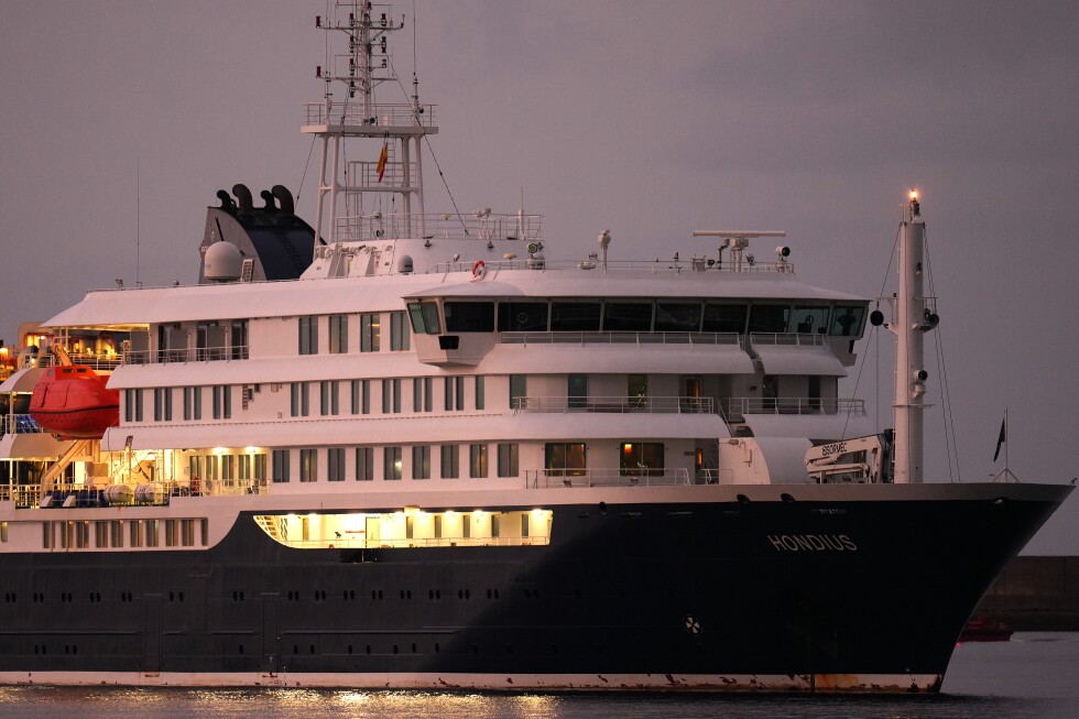 Cruise ship at center of hantavirus outbreak arrives at Spain's Tenerife