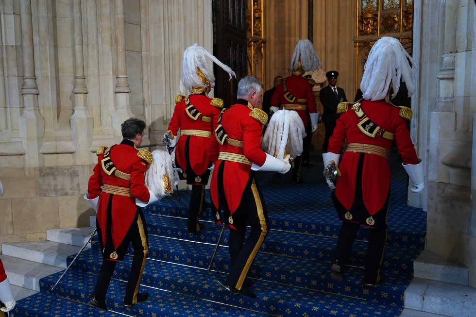 UK health secretary resigns and is expected to challenge Starmer's leadership