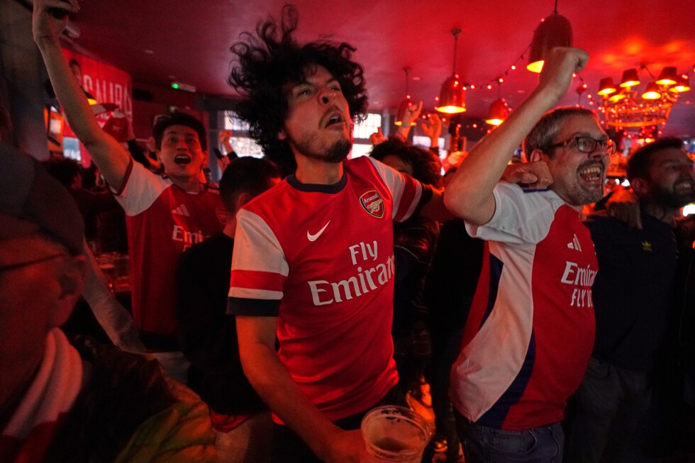 Arsenal wins its first Premier League title in 22 years