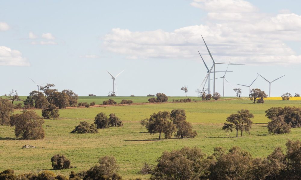 Renewable projects set records but still face headwinds