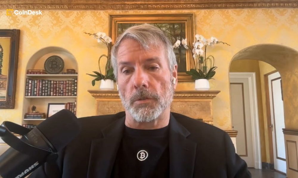 Saylor blamed AI for bitcoin crash. Arca has one word for that: Nonsense