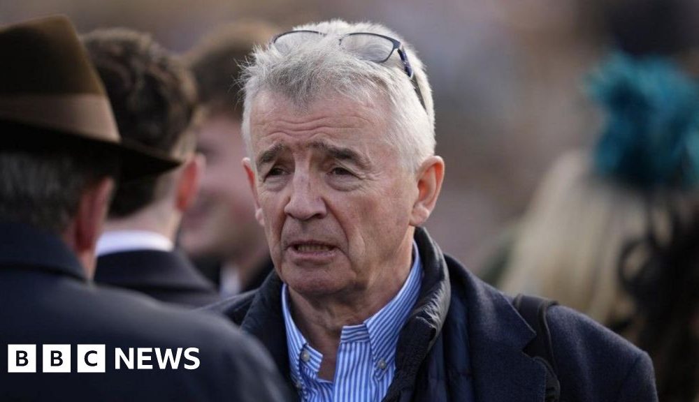O'Leary extends Ryanair contract to 2032