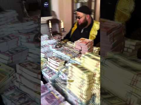 He Gave Away a Box Full of Money in Seconds!