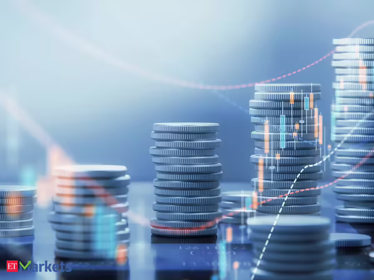 FIIs cut stakes in 16 largecap stocks over two quarters; shares fall up to 40% - Fund Outflow