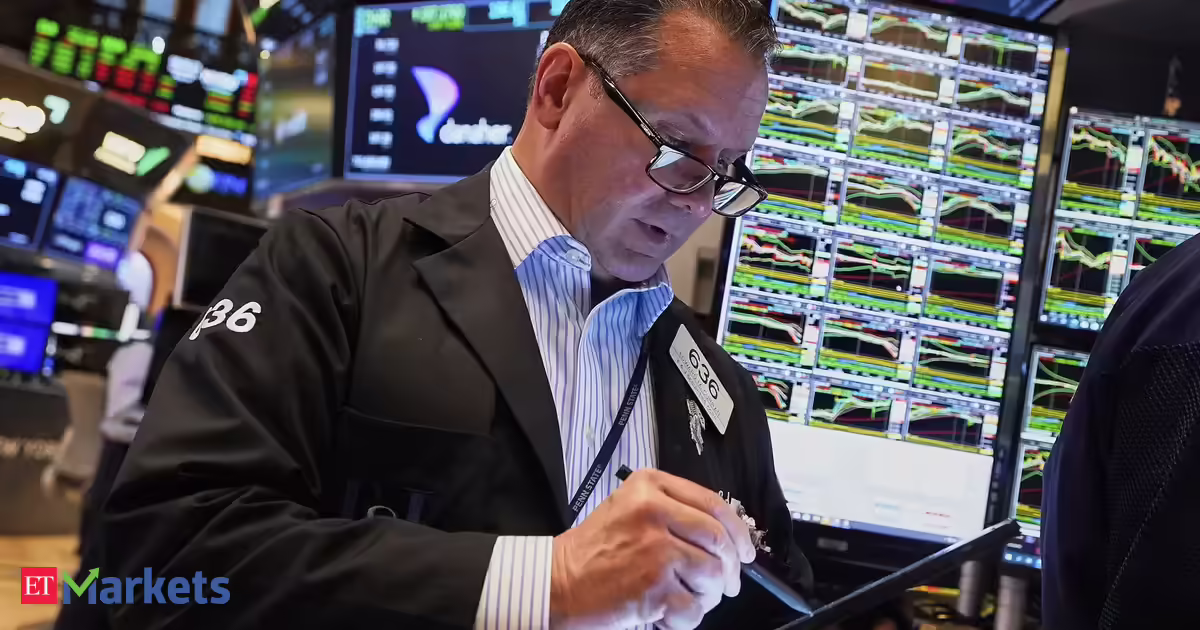 US stocks: S&P 500, Nasdaq end up as tech, chipmakers rebound