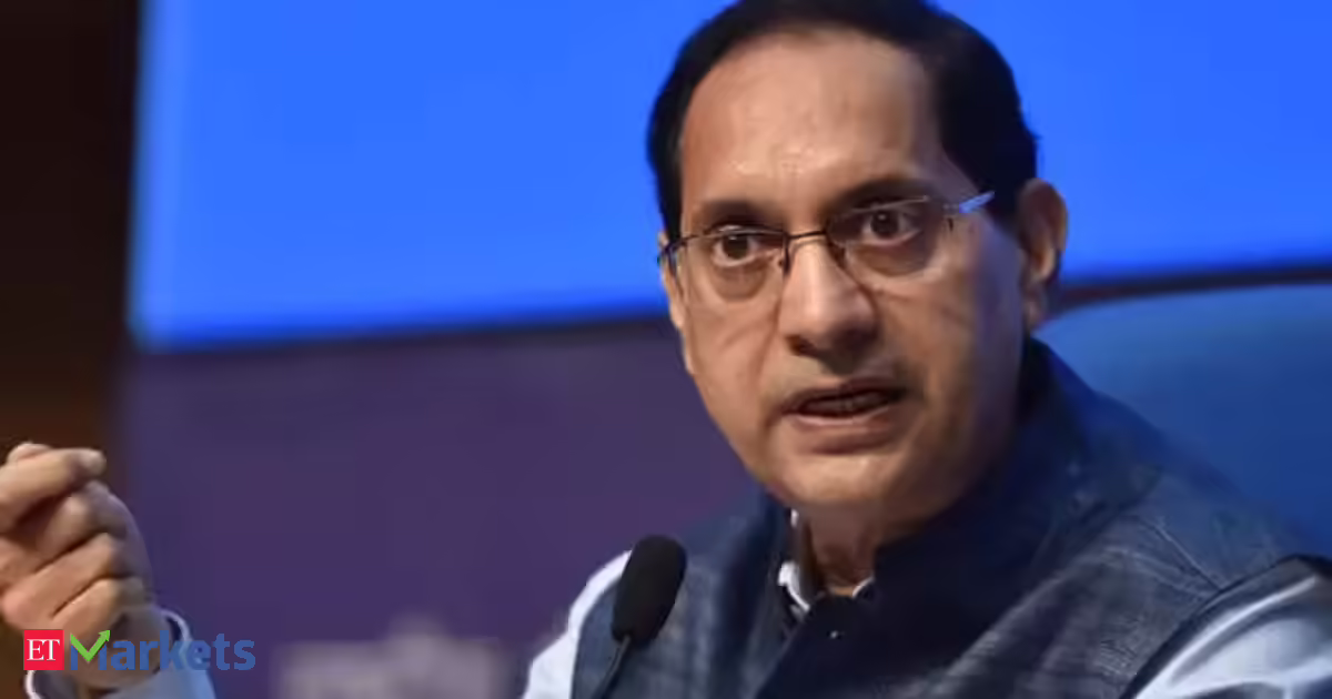 Sebi review to ensure broker net worth rules align with risk: Sebi Chief