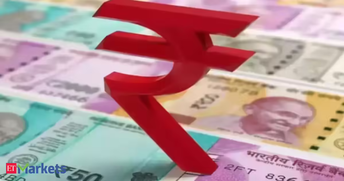 Rupee ends nearly flat on competing oil, intervention and NDF maturity cues