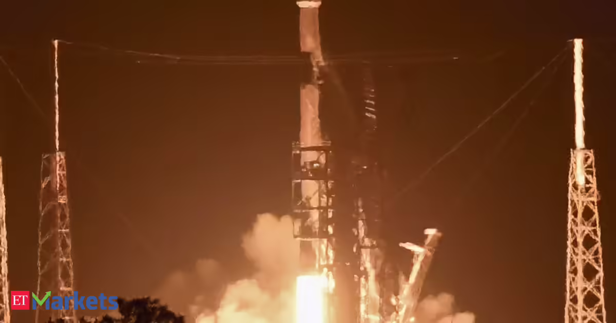 SpaceX shares decline for first time since blockbuster debut