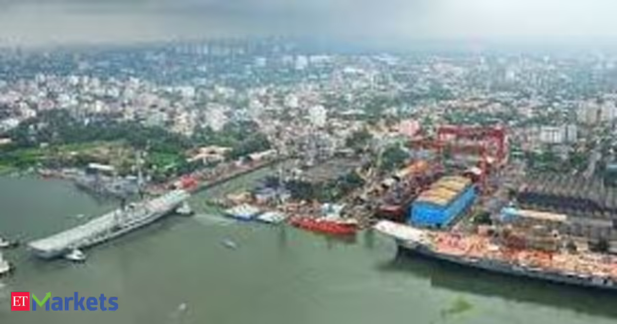 Cochin Shipyard shares fall 3% amid buzz around OFS at 8% discount