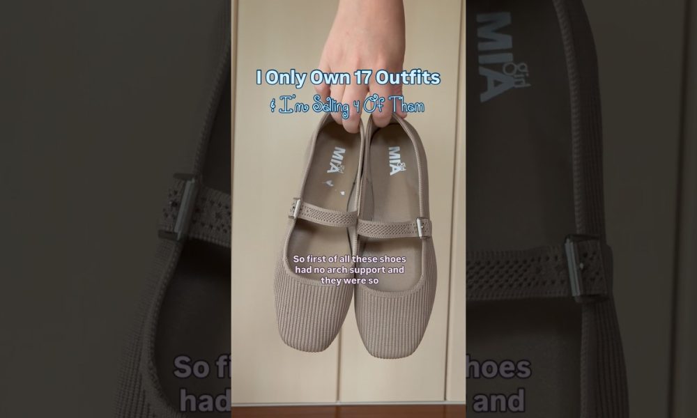 #minimalwardrobe #capsulewardrobe #underconsumption #vlogginglife #momvlog #mywardrobe #financial
