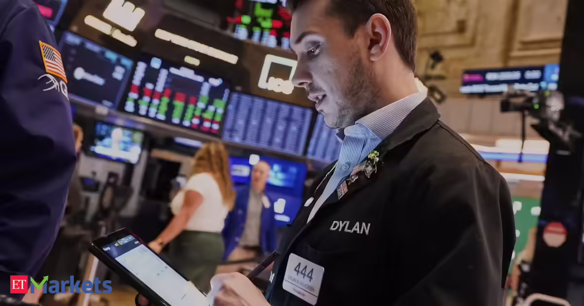 US Stocks: Nasdaq, S&P end lower as tech megacap declines outweigh upbeat chip outlook
