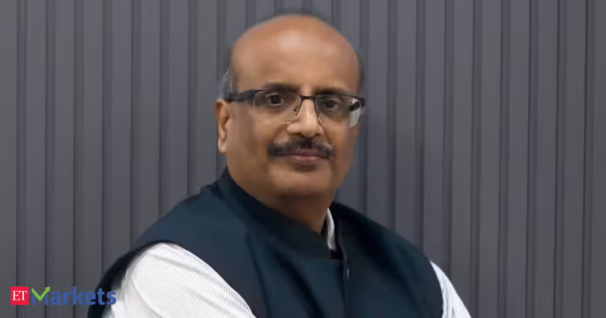 Is your SIP giving FIIs an easy exit? AMFI CEO says mutual funds will actually lure them back