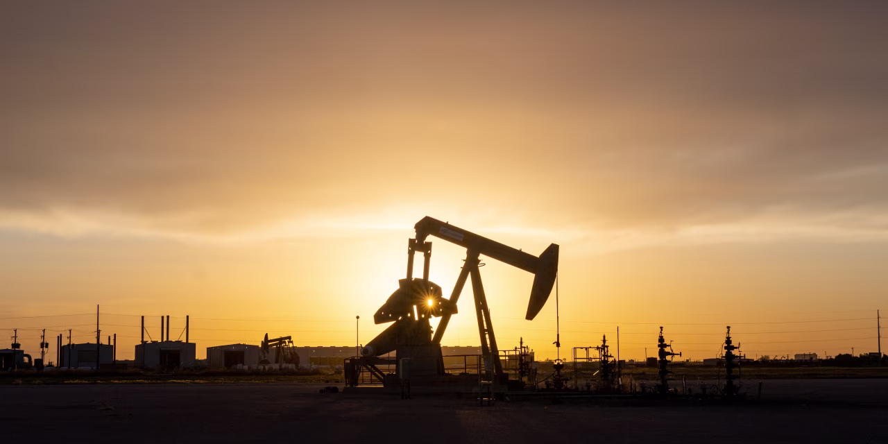 Oil Futures Fall to Lowest Since the Outbreak of War