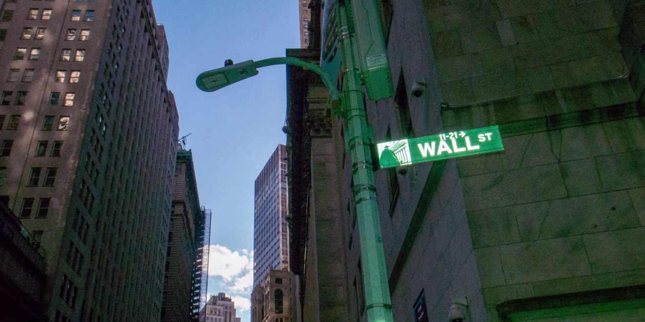 Stock Rally Collides With a New Slate of Worries