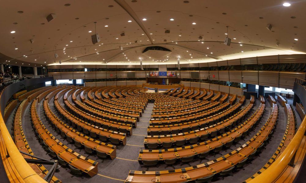 The EU Parliament approves digital euro framework to counter U.S.'s payment monopoly