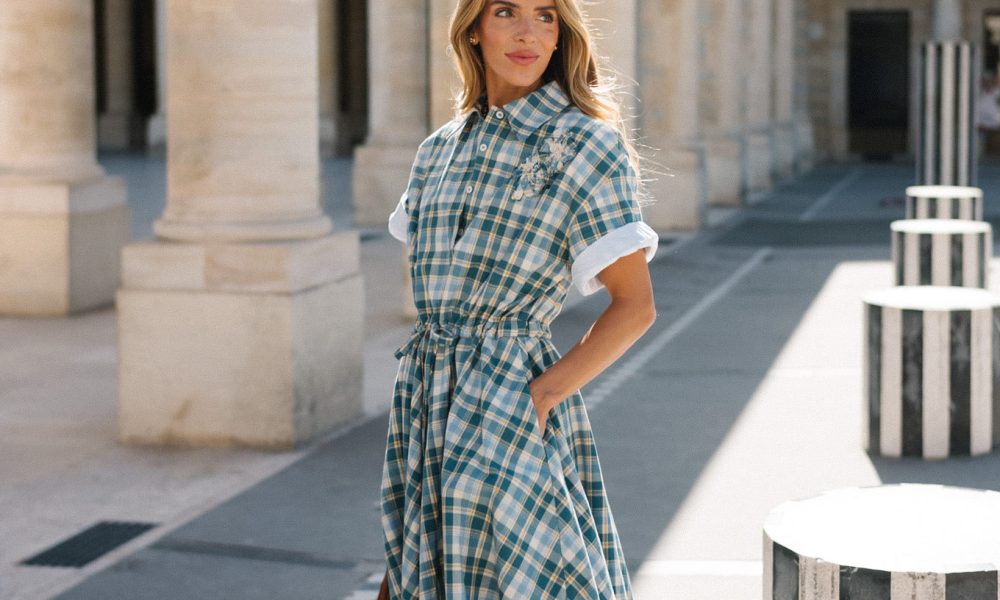 The Summer Carryall Look - Julia Berolzheimer