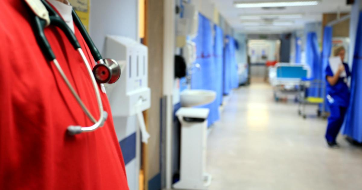'Last-minute' pay and contract offer to resident doctors