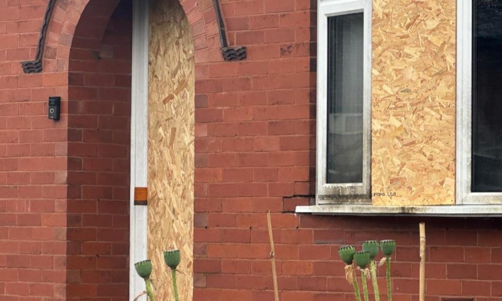 Investigation into fire on Corrie Crescent, Kearsley