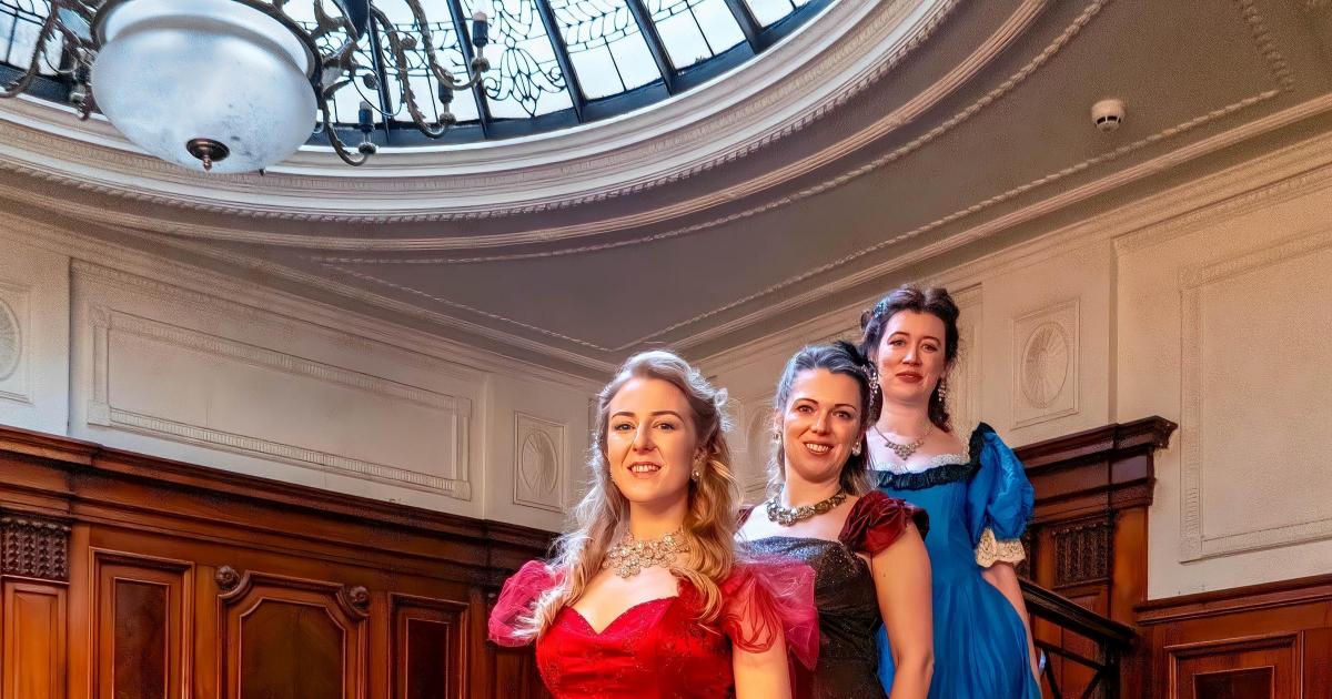 York Opera's Die Fledermaus at York Theatre Royal