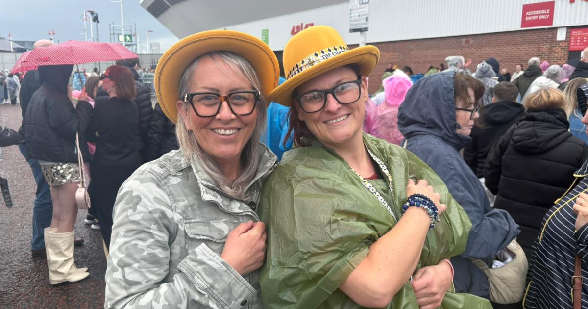 Excited crowds queue for Take That's return to Sunderland