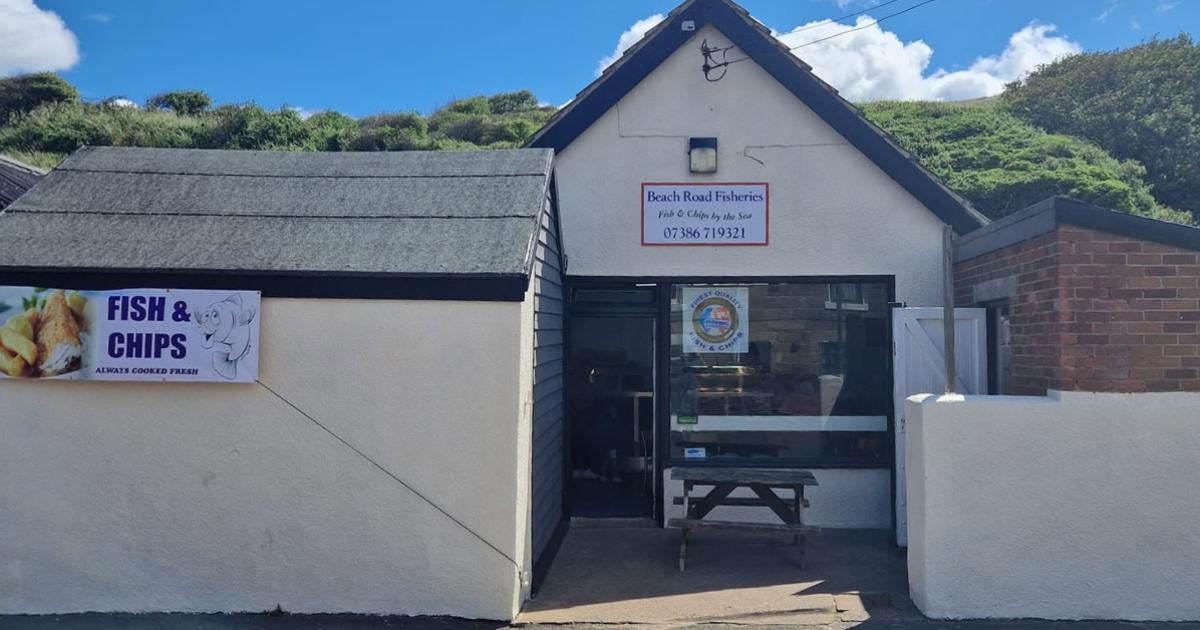 Seaside chippy visitors say is "worth travelling for"
