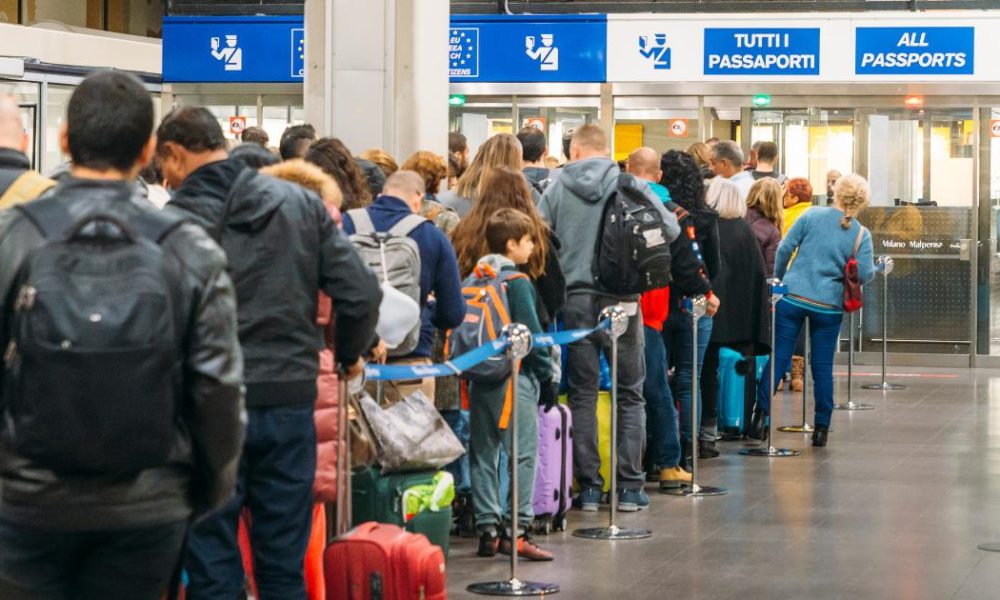 EES delays to continue amid reports of 6-hour airport queues