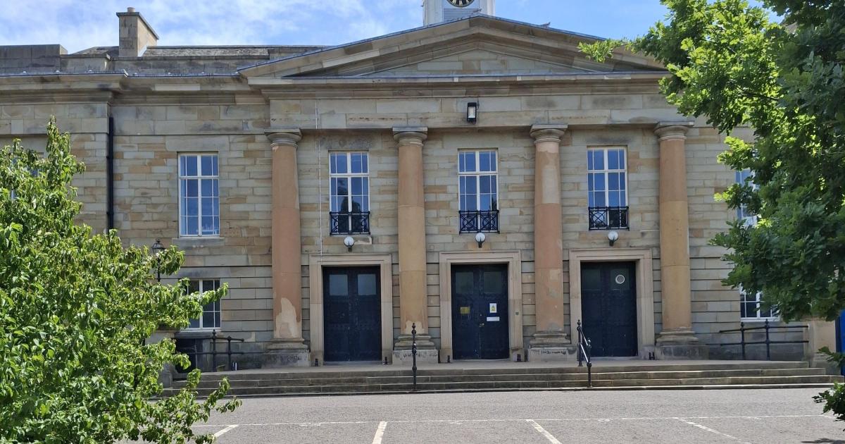 Durham woman admits racially abusing police officer in Spennymoor