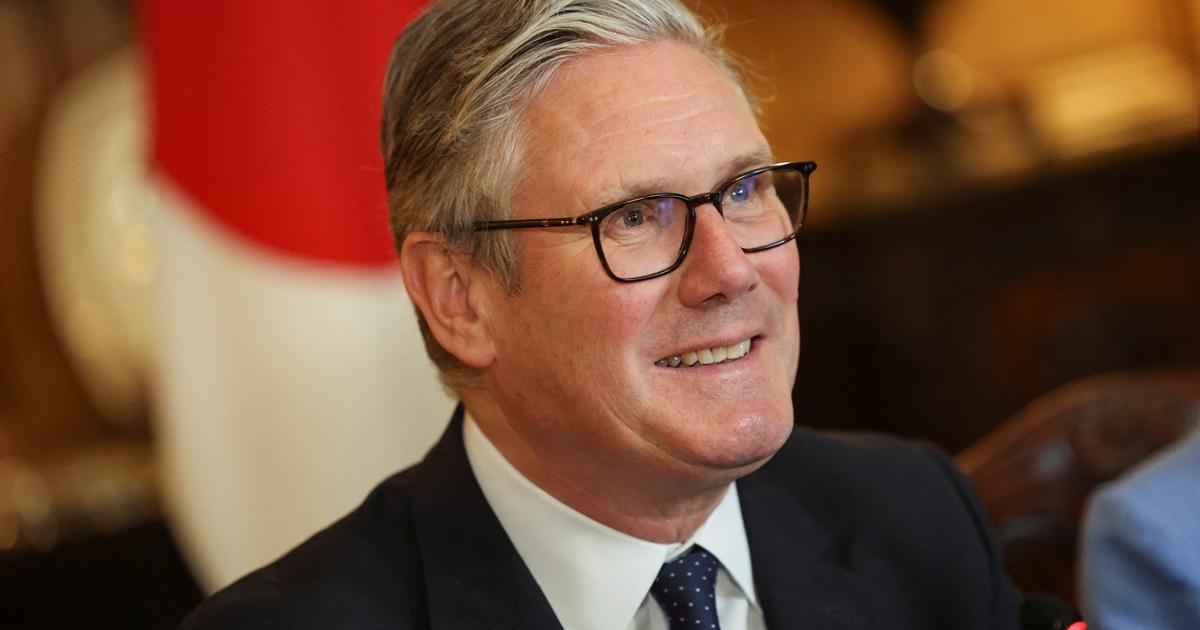 Keir Starmer to ban under-16s from social media apps