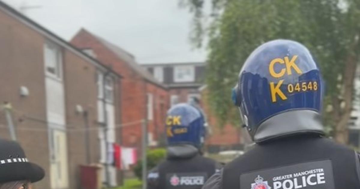 Police raid property in Halliwell as part of drugs investigation