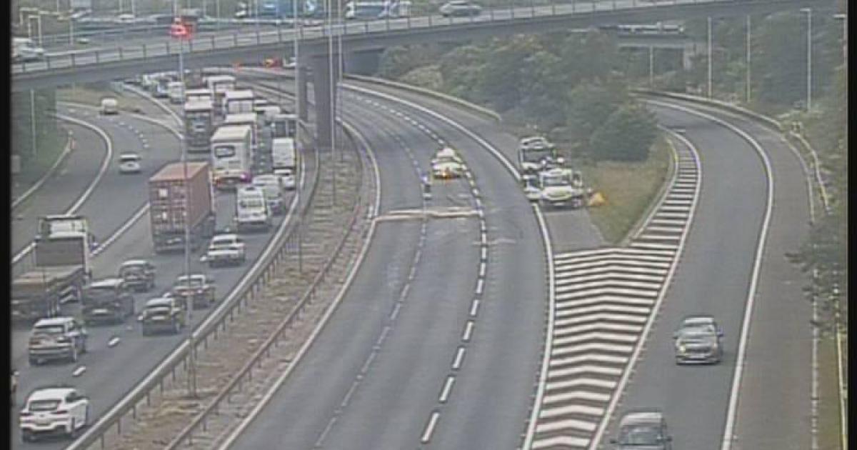 M60/ M61 closure to continue overnight after crash damage