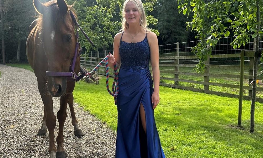 School proms in York - pupils head off to celebrate in style