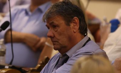 Reform's first council meeting motion defeated after prayers debate