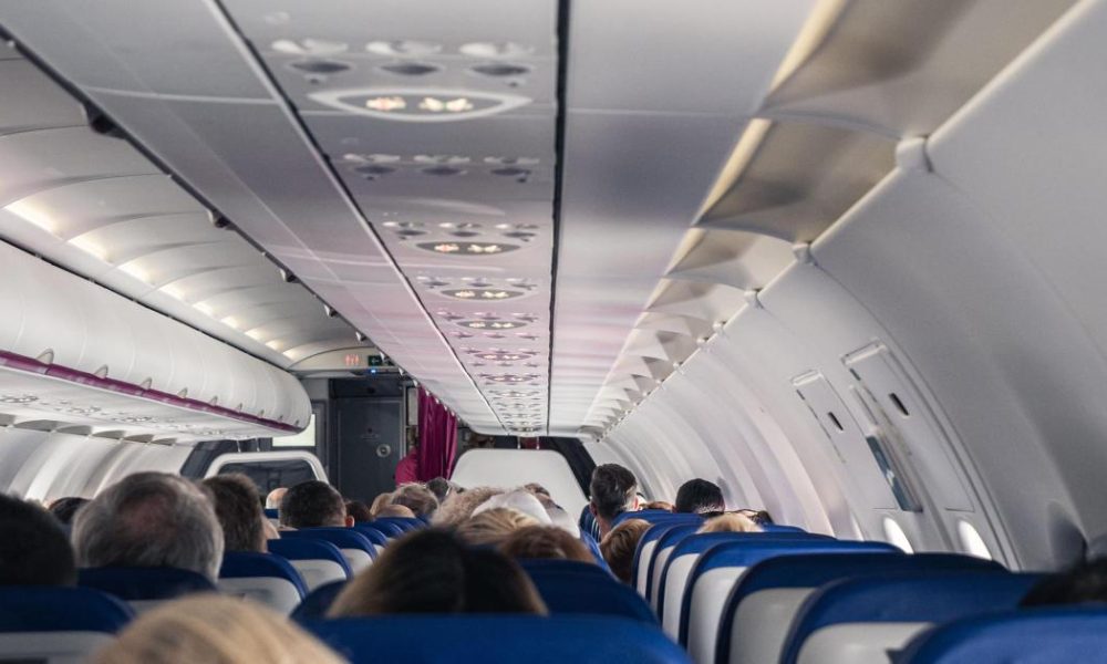 Airlines may introduce new in flight overhead lockers rules