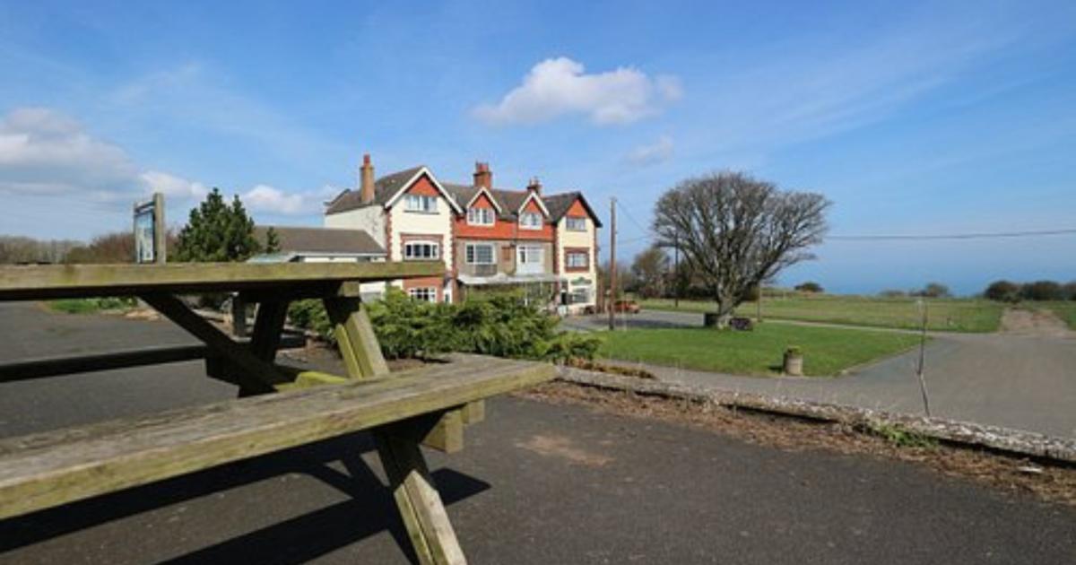 TripAdvisor - Ravenscar Tearooms branded "little gem"