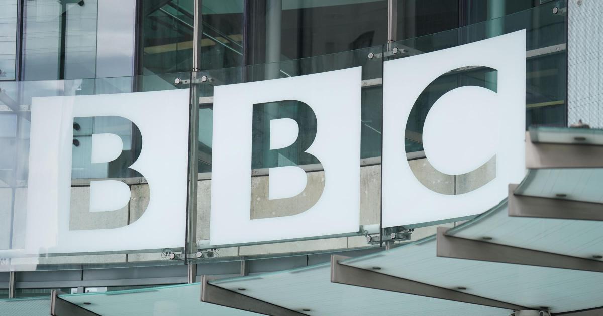 BBC switches off Radio 4 long wave service after 90 years