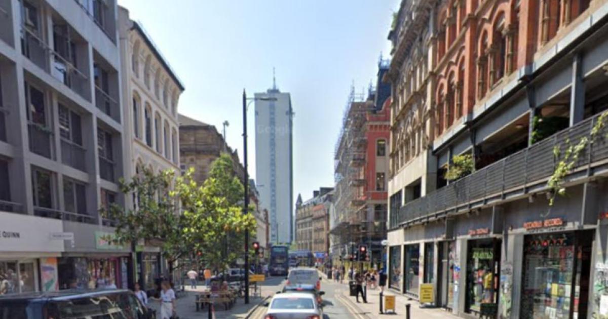 Man taken to hospital after stabbing on Oldham Street