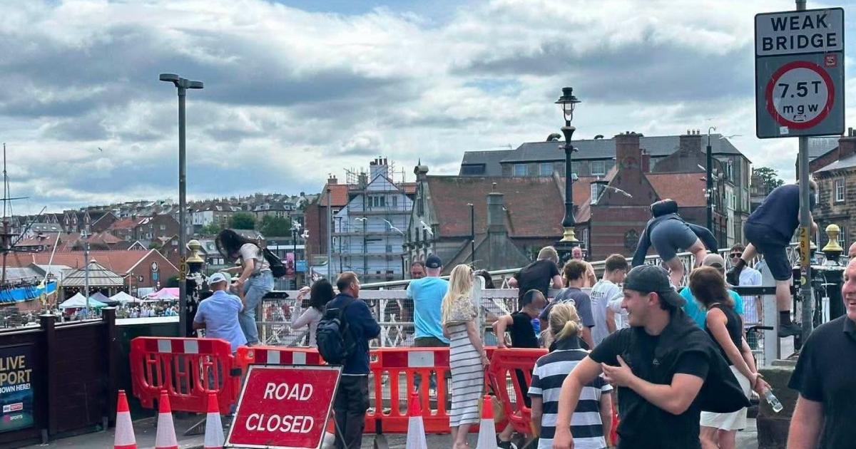Police warn pedestrians not to use Whitby Swing Bridge